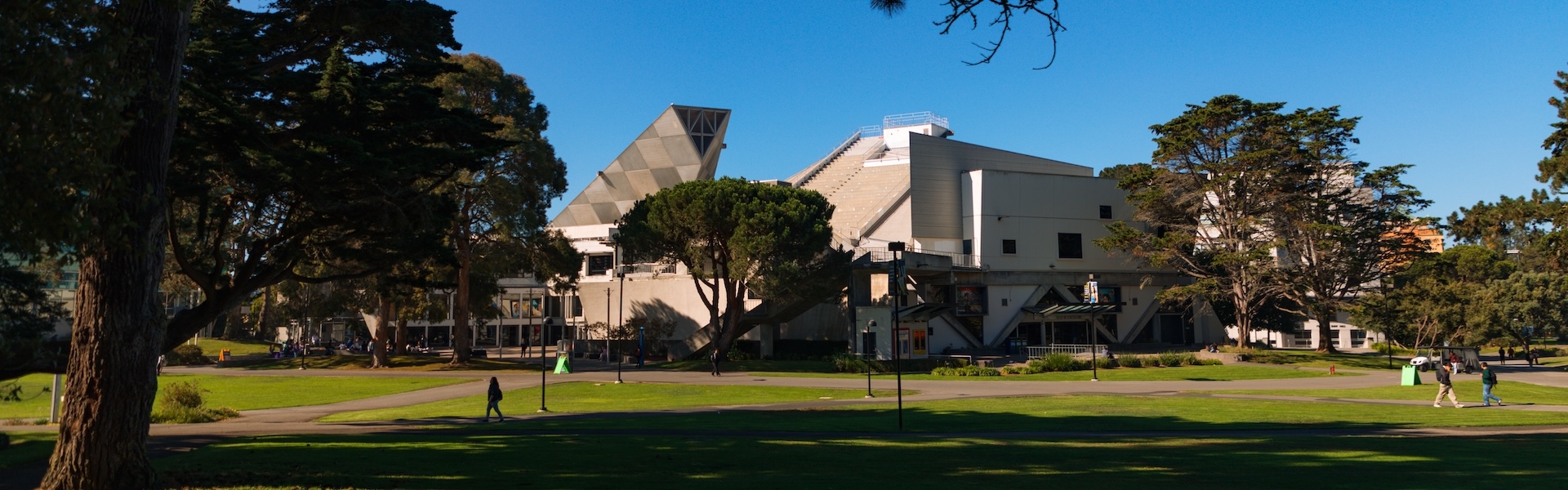 Cesar Chavez center on SFSU campus with green grass all around